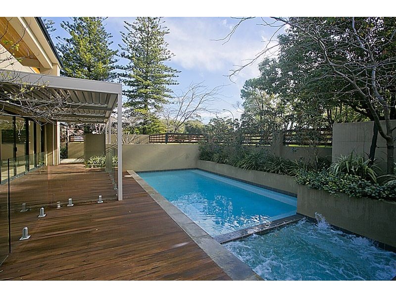 38 Brockman Avenue, Dalkeith WA 6009