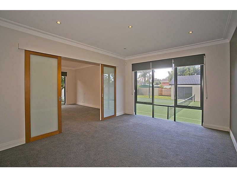 38 Brockman Avenue, Dalkeith WA 6009