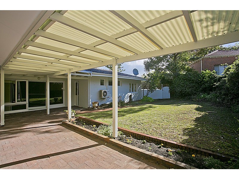 20 Kingsland Avenue, City Beach WA 6015