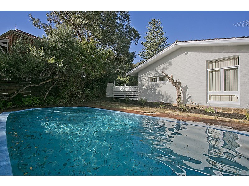 20 Kingsland Avenue, City Beach WA 6015