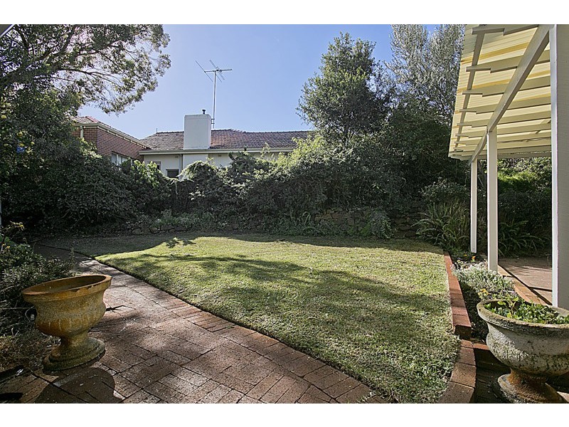 20 Kingsland Avenue, City Beach WA 6015