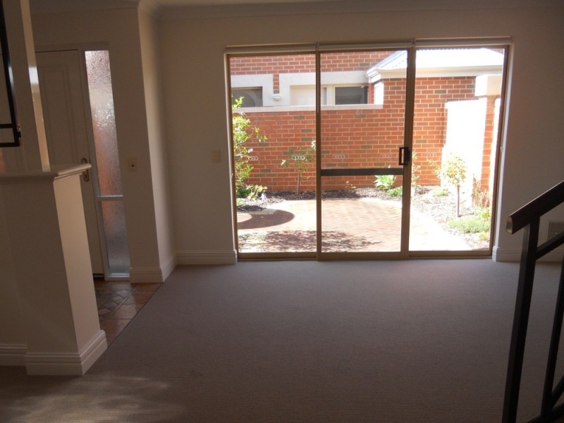 4/153 Derby Road, Shenton Park WA 6008