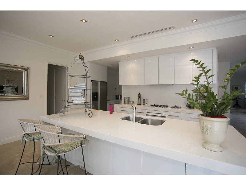 76 St Johns Wood Boulevard, Mount Claremont WA 6010