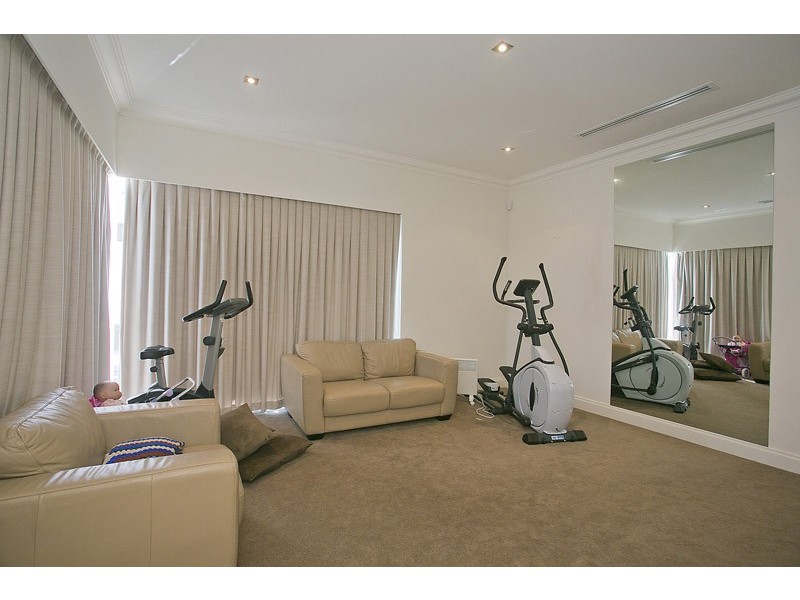 76 St Johns Wood Boulevard, Mount Claremont WA 6010