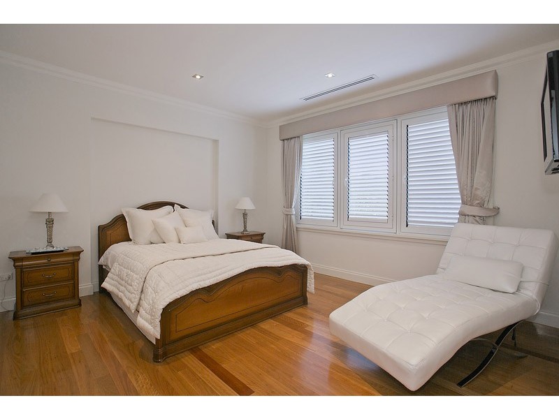 76 St Johns Wood Boulevard, Mount Claremont WA 6010