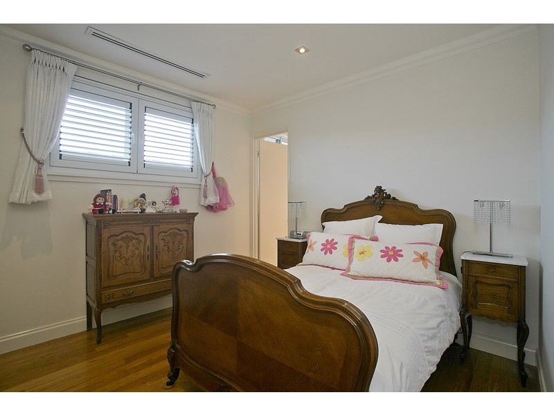 76 St Johns Wood Boulevard, Mount Claremont WA 6010