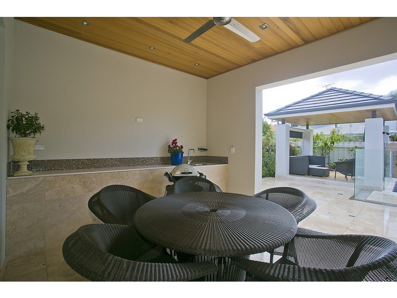 76 St Johns Wood Boulevard, Mount Claremont WA 6010