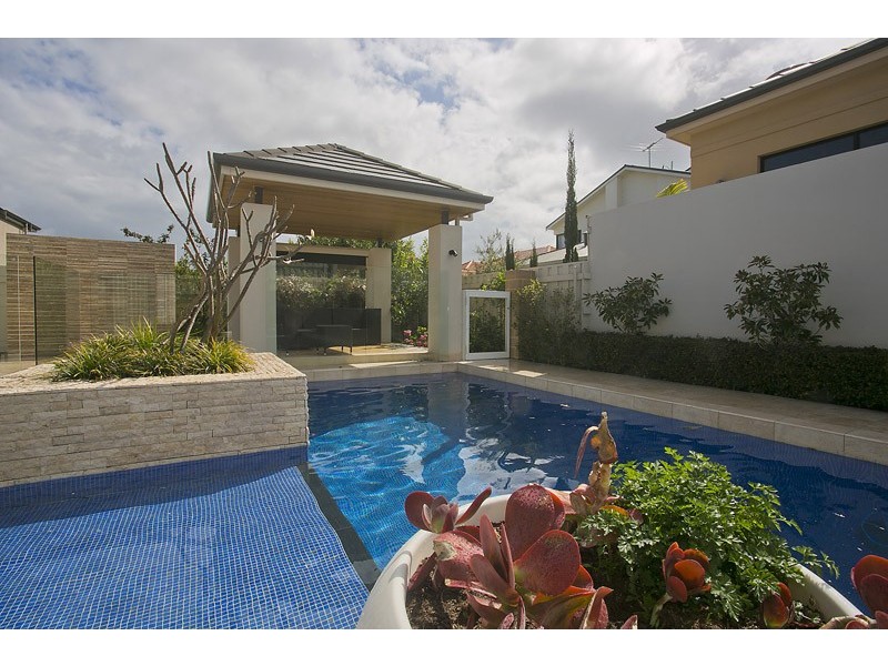 76 St Johns Wood Boulevard, Mount Claremont WA 6010