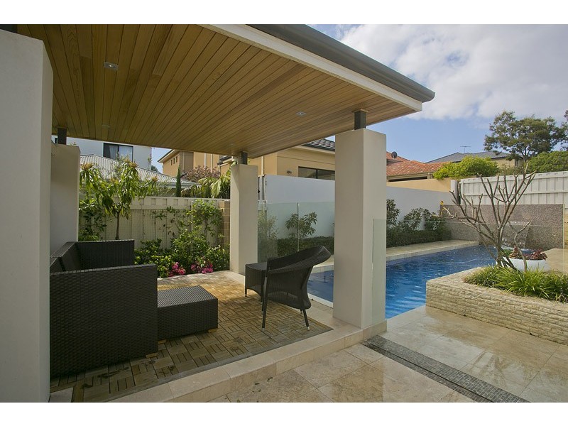 76 St Johns Wood Boulevard, Mount Claremont WA 6010