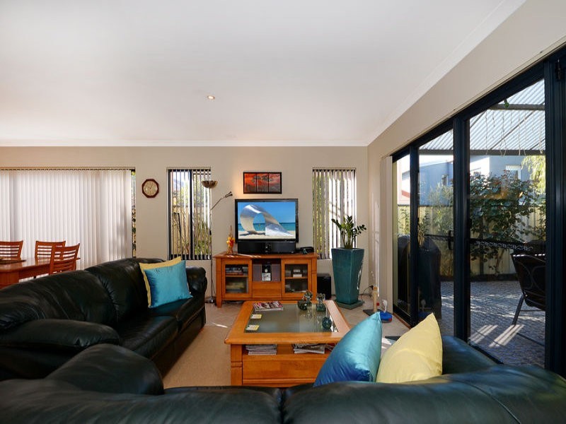 128B Alice Street, Doubleview WA 6018