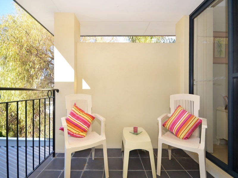 128B Alice Street, Doubleview WA 6018