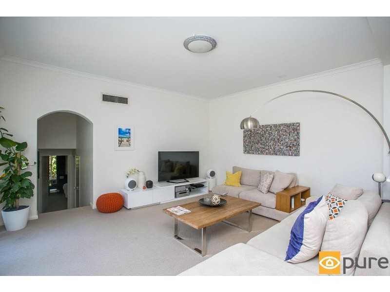 32 Carron Road, Applecross WA 6153