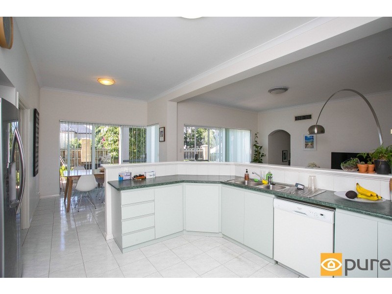 32 Carron Road, Applecross WA 6153