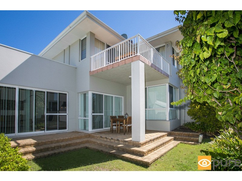 32 Carron Road, Applecross WA 6153