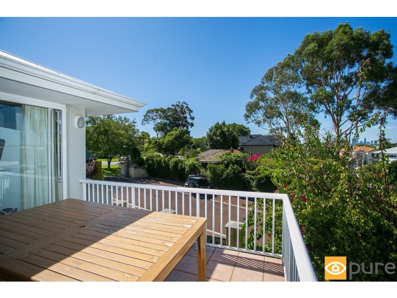 32 Carron Road, Applecross WA 6153