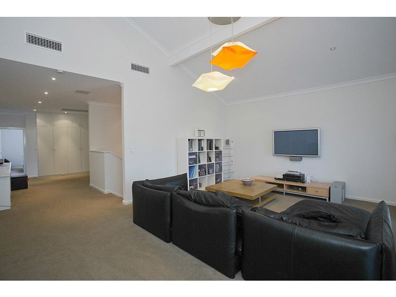 2 Greenville Street, Swanbourne WA 6010