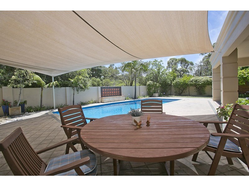 10 Bateman Street, Mosman Park WA 6012