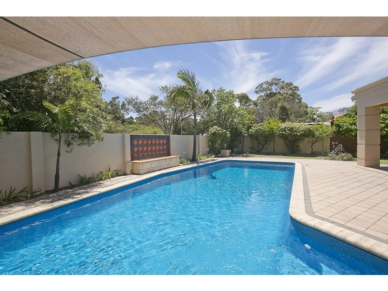 10 Bateman Street, Mosman Park WA 6012