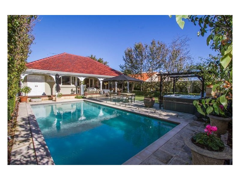 33 Irvine Street, Peppermint Grove WA 6011