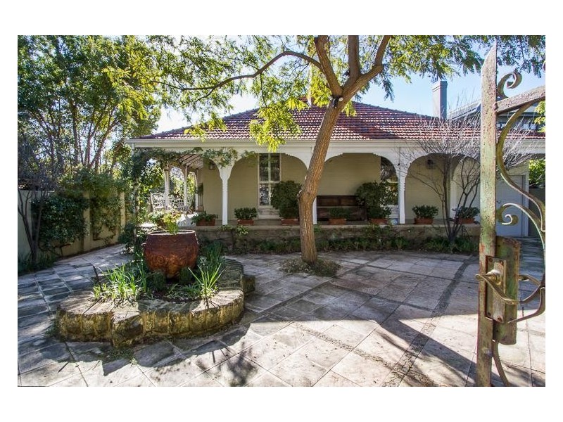 33 Irvine Street, Peppermint Grove WA 6011