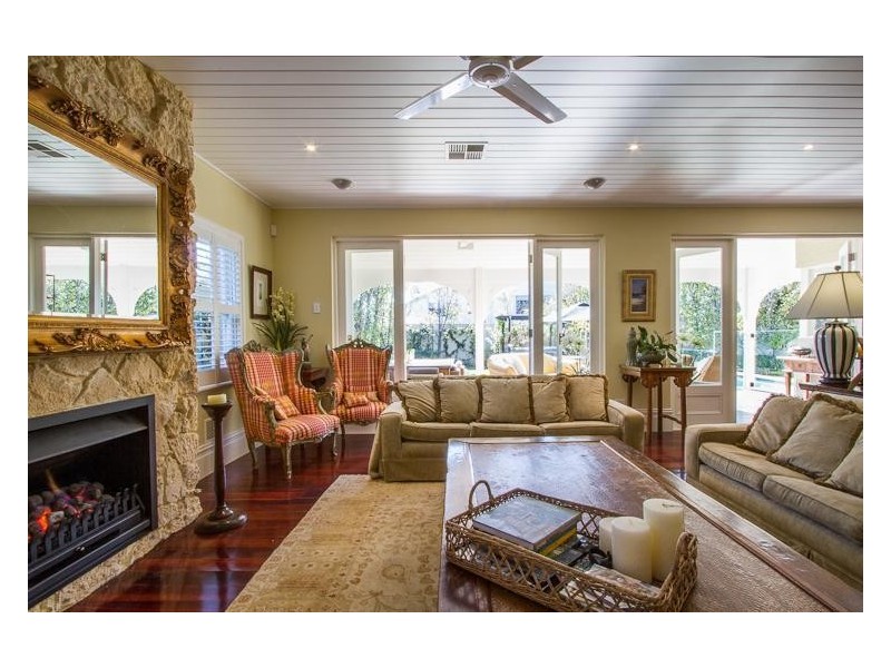 33 Irvine Street, Peppermint Grove WA 6011