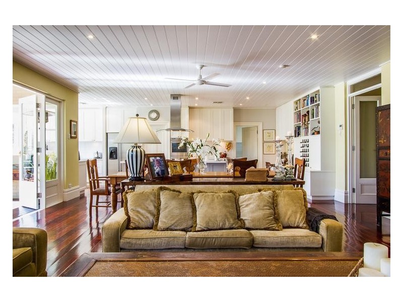 33 Irvine Street, Peppermint Grove WA 6011