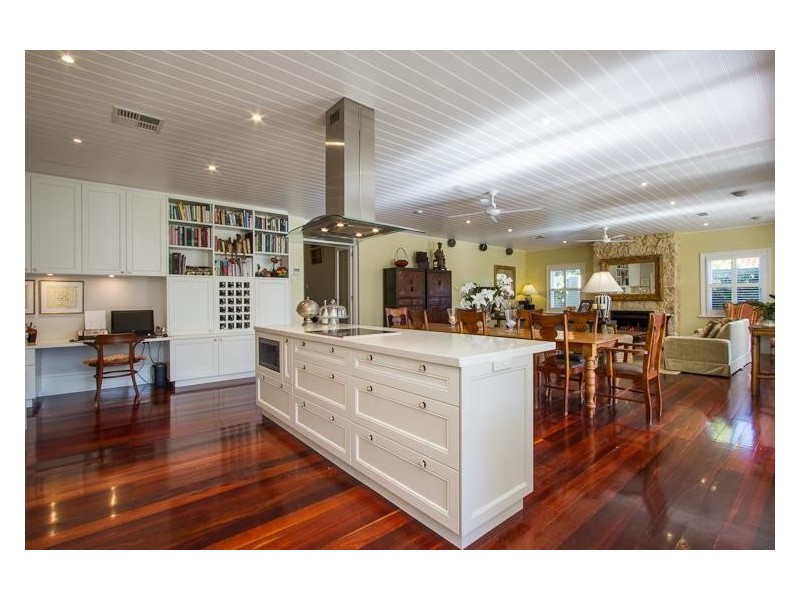 33 Irvine Street, Peppermint Grove WA 6011