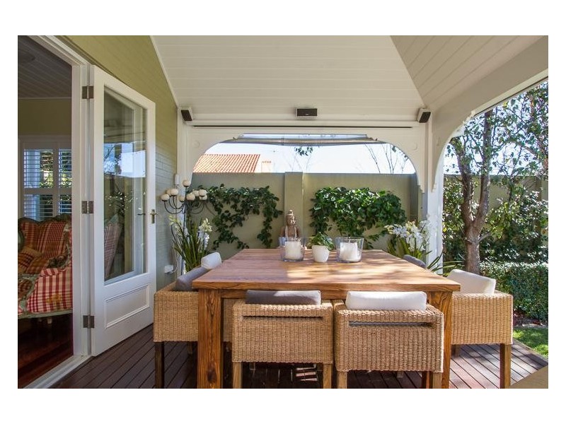 33 Irvine Street, Peppermint Grove WA 6011