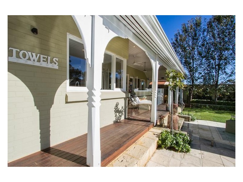 33 Irvine Street, Peppermint Grove WA 6011