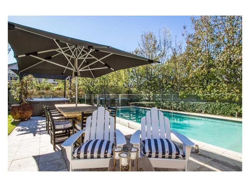 33 Irvine Street, Peppermint Grove WA 6011