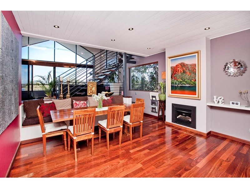 2 Gwelup Street, Karrinyup WA 6018