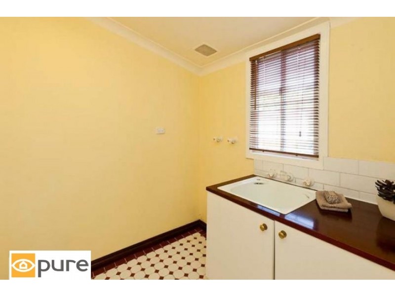 41B Cloister Avenue, Manning WA 6152