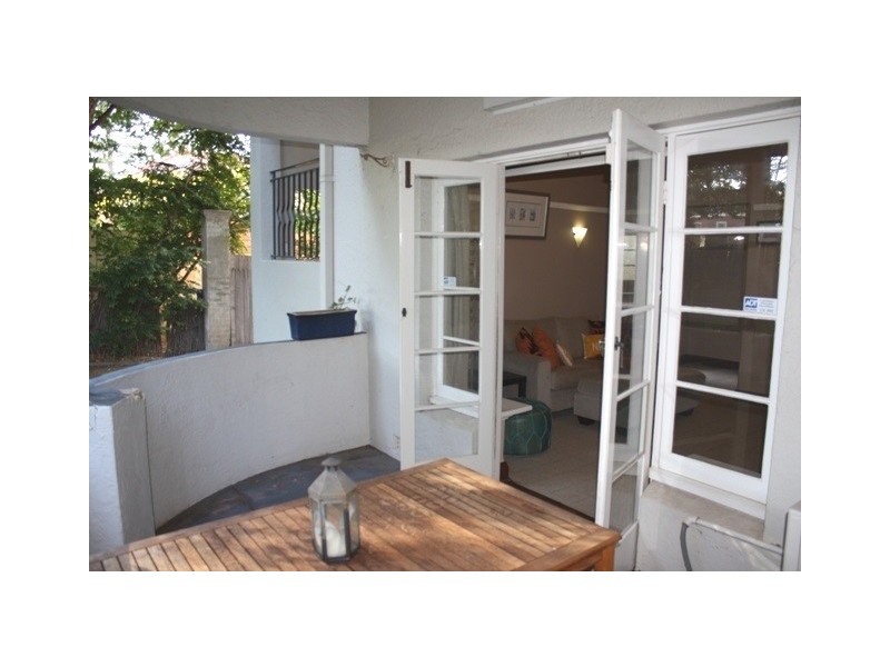 1/72 Stirling Hwy, Nedlands WA 6009