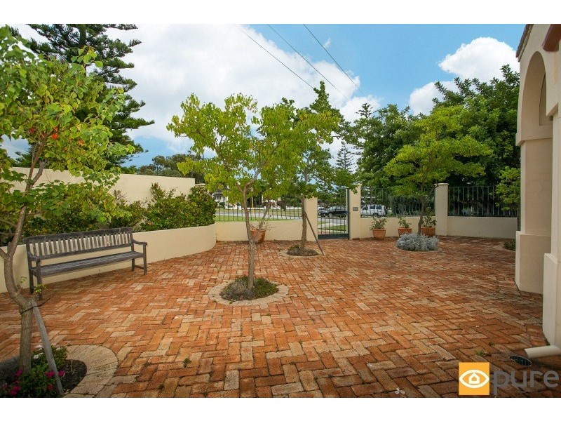 282 Marmion Street, Cottesloe WA 6011