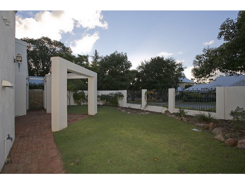 1/24 Riley Road, Claremont WA 6010