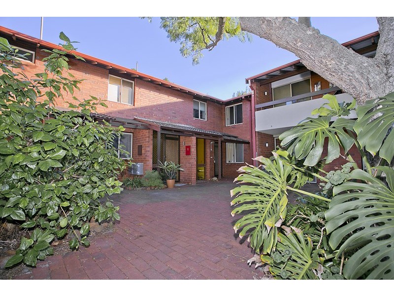 11/25 Comer Street, Como WA 6152