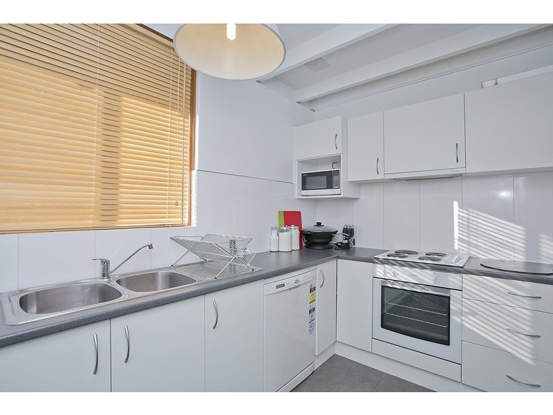 11/25 Comer Street, Como WA 6152