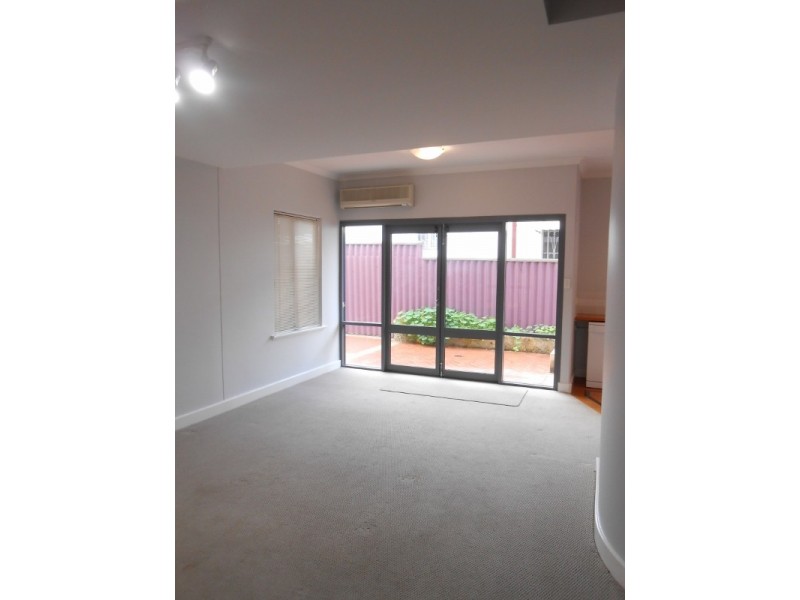 2/122 Carr Street, West Perth WA 6005