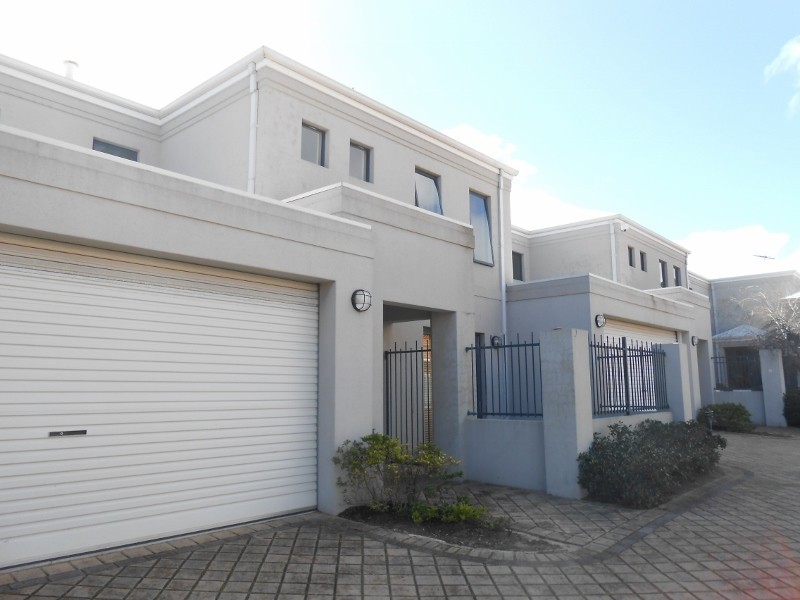 2/138 Robert Street, Como WA 6152