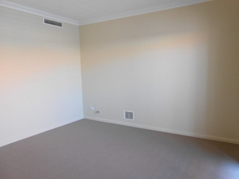 2/138 Robert Street, Como WA 6152