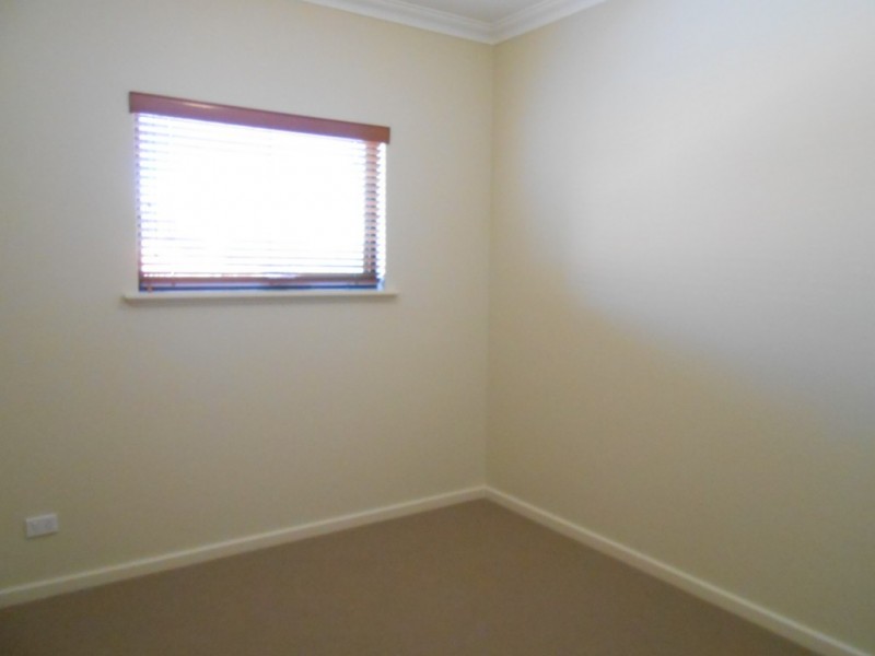 2/138 Robert Street, Como WA 6152