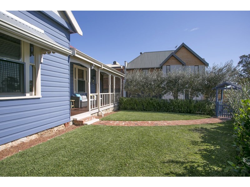 97 Wray Avenue, Fremantle WA 6160