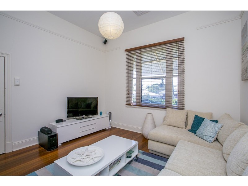 97 Wray Avenue, Fremantle WA 6160