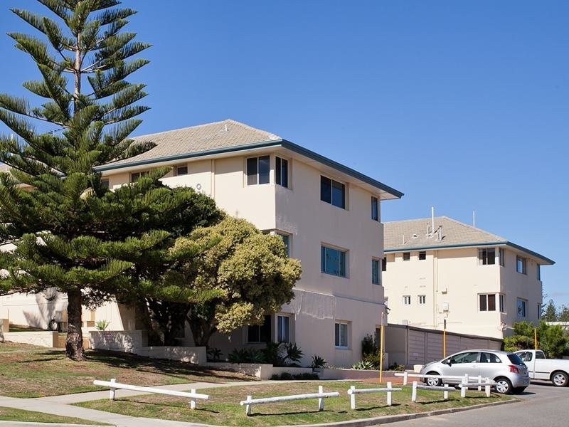 23/15 Eric Street, Cottesloe WA 6011