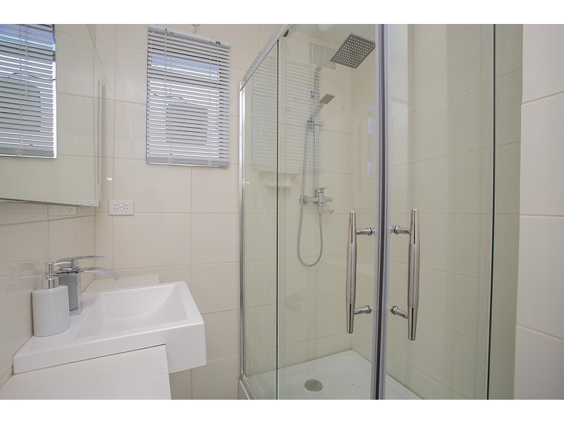 7/4 Comer Street, Como WA 6152