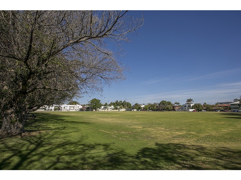 7/4 Comer Street, Como WA 6152