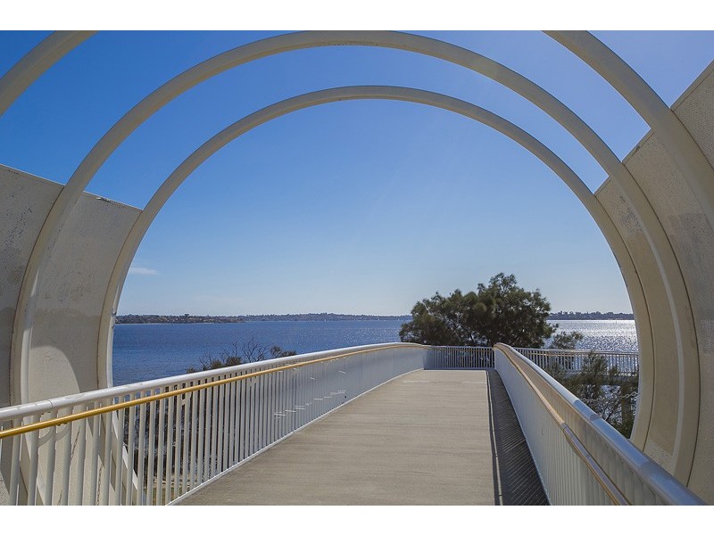 7/4 Comer Street, Como WA 6152