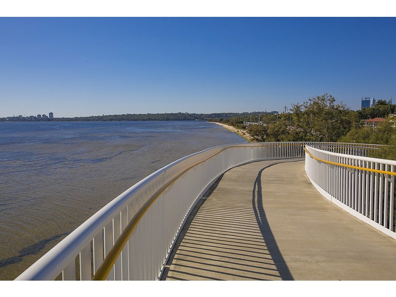 7/4 Comer Street, Como WA 6152