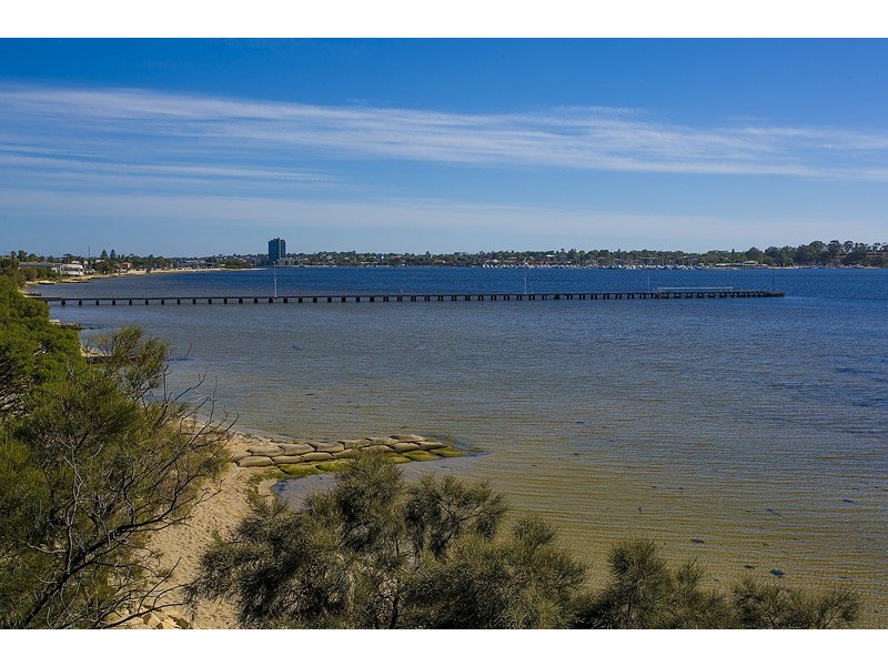 7/4 Comer Street, Como WA 6152