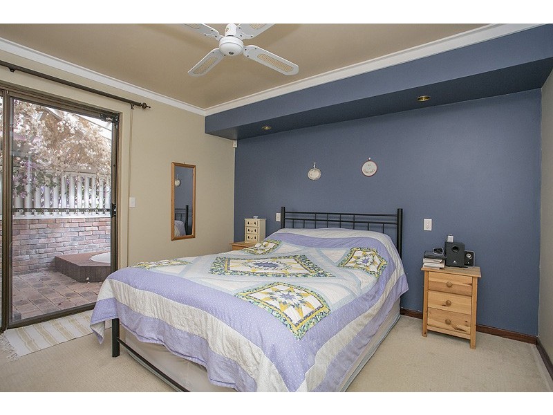 33 Risley Way, Carine WA 6020